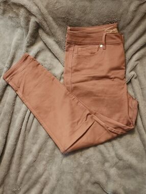 Seven7 Dusty Rose Skinny Jeans